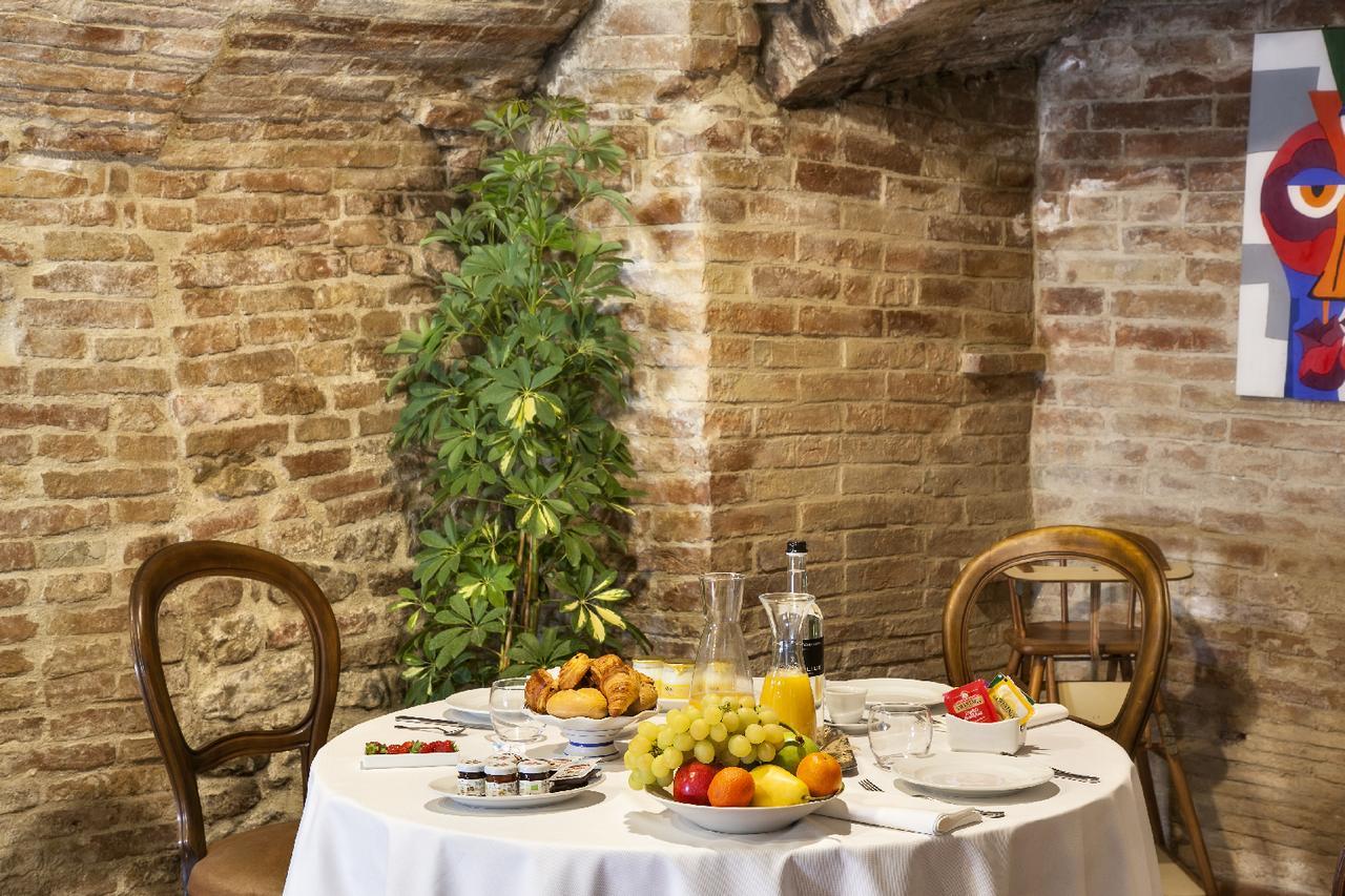 Il Palazzo Del Cardinale Bed and Breakfast Μονταλτσίνο Εξωτερικό φωτογραφία